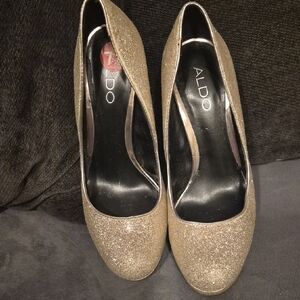 Aldo Gold Glitter Round-Toe Heels